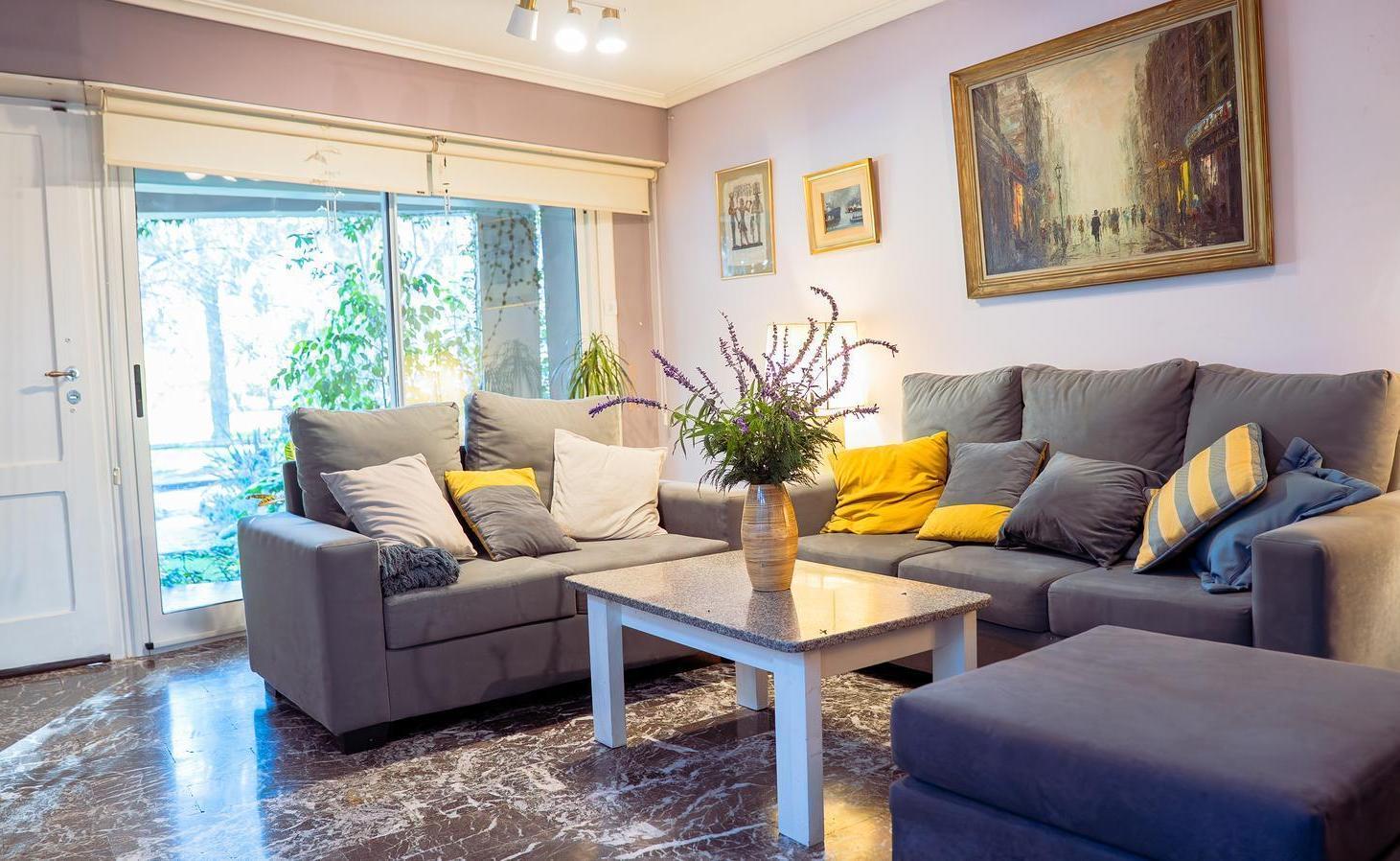 Chalet de 4 ambientes con piscina y jardín