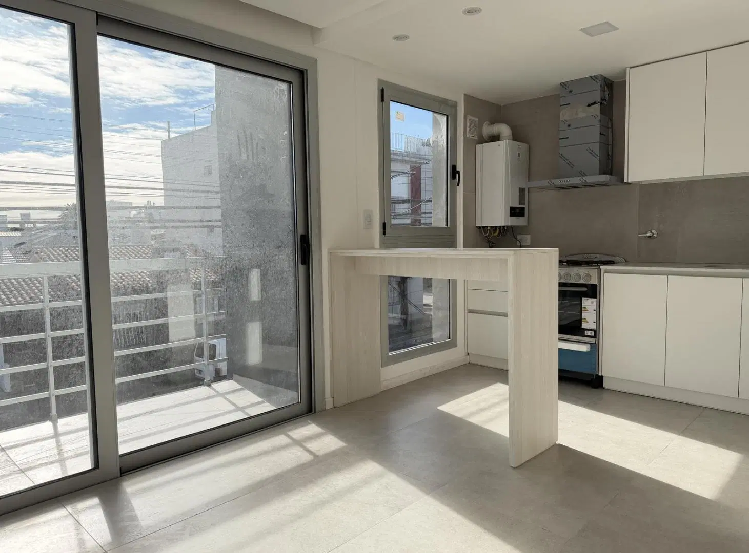Venta 2 ambientes con cochera descubierta en La Perla a estrenar 5