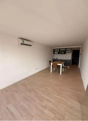 Venta Monoambiente con cochera cubierta 5
