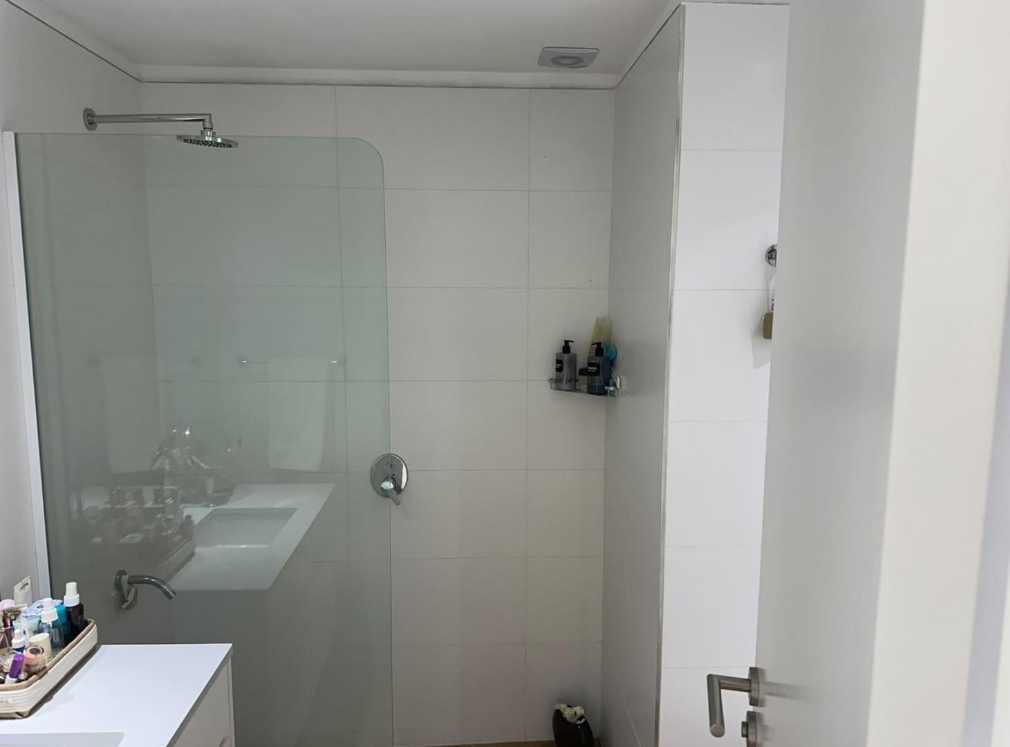 Foto de Venta, departamento de 2 ambientes con cochera y baulera zona Güemes, imagen 4