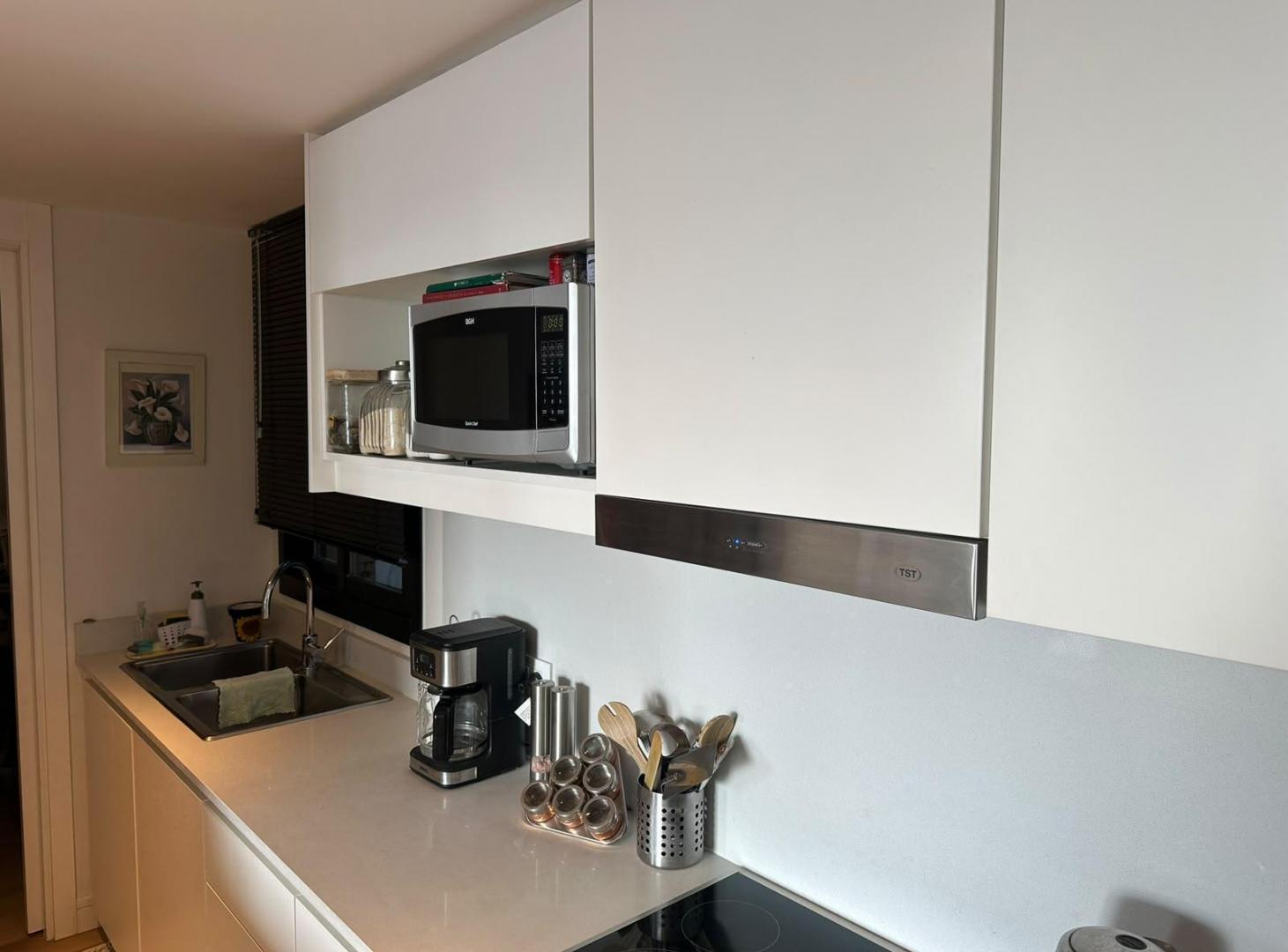 Foto de Venta, departamento de 2 ambientes con cochera y baulera zona Güemes, imagen 5