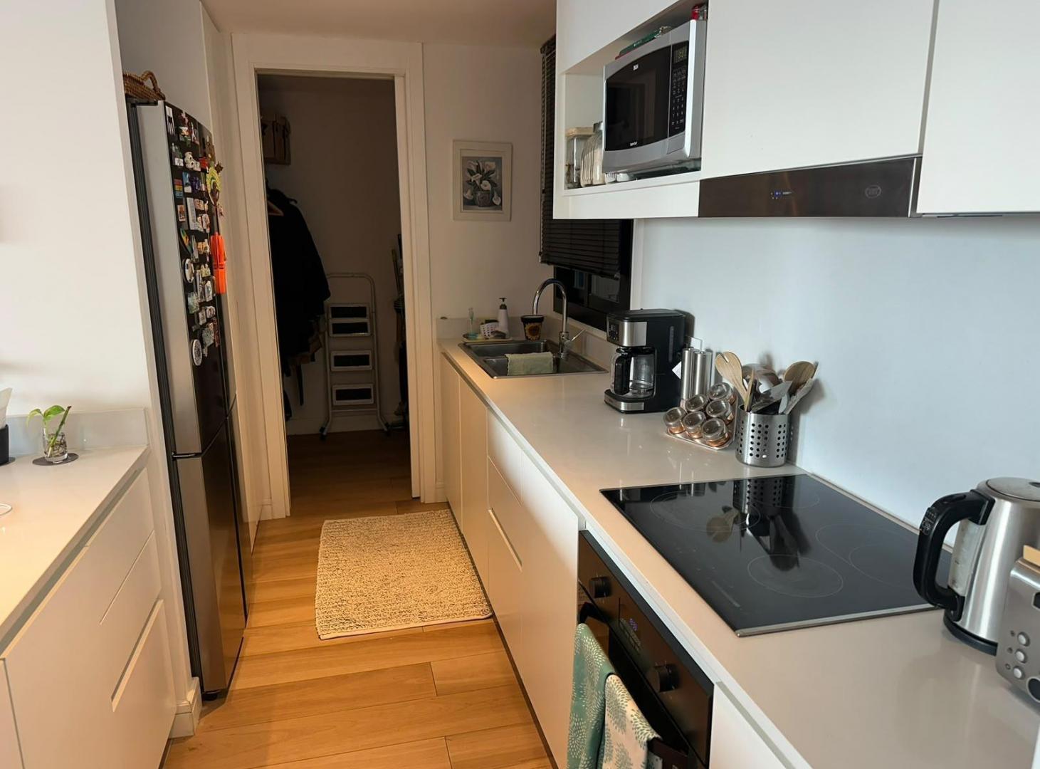 Foto de Venta, departamento de 2 ambientes con cochera y baulera zona Güemes, imagen 3