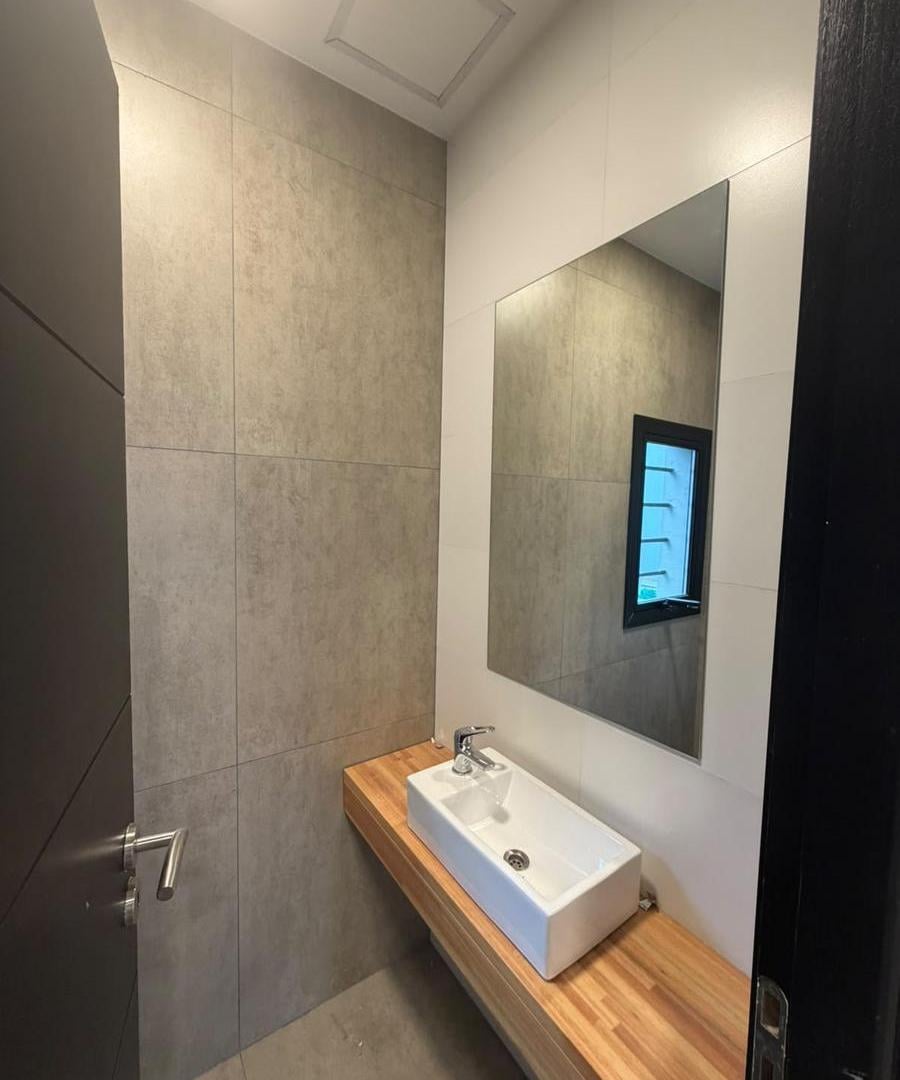 Foto de Alquiler Local Comercial a estrenar Zona Puerto, imagen 3
