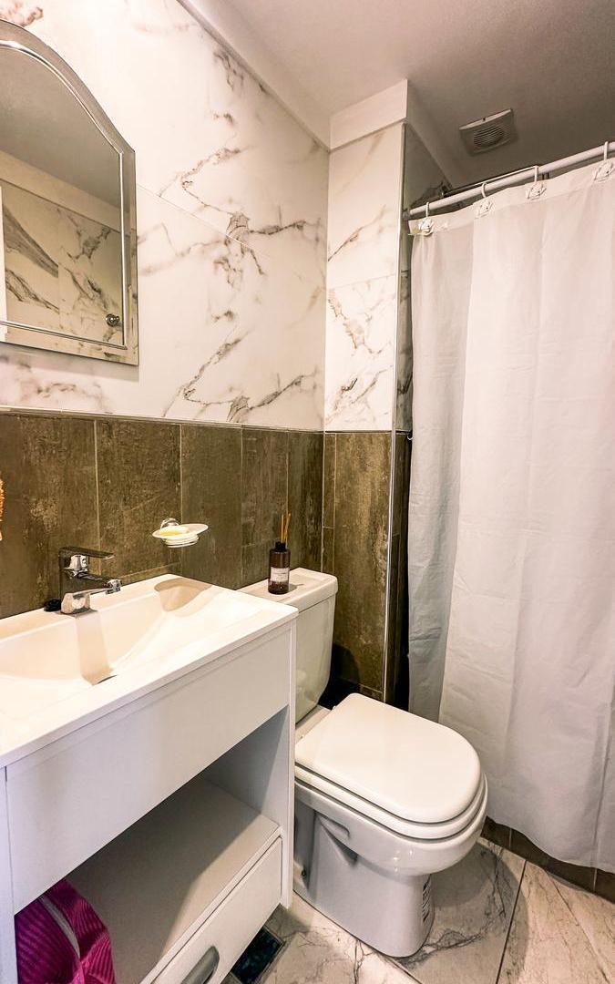 Foto de La Perla, Departamento de 2 ambientes, con 2 baños y baulera., imagen 5