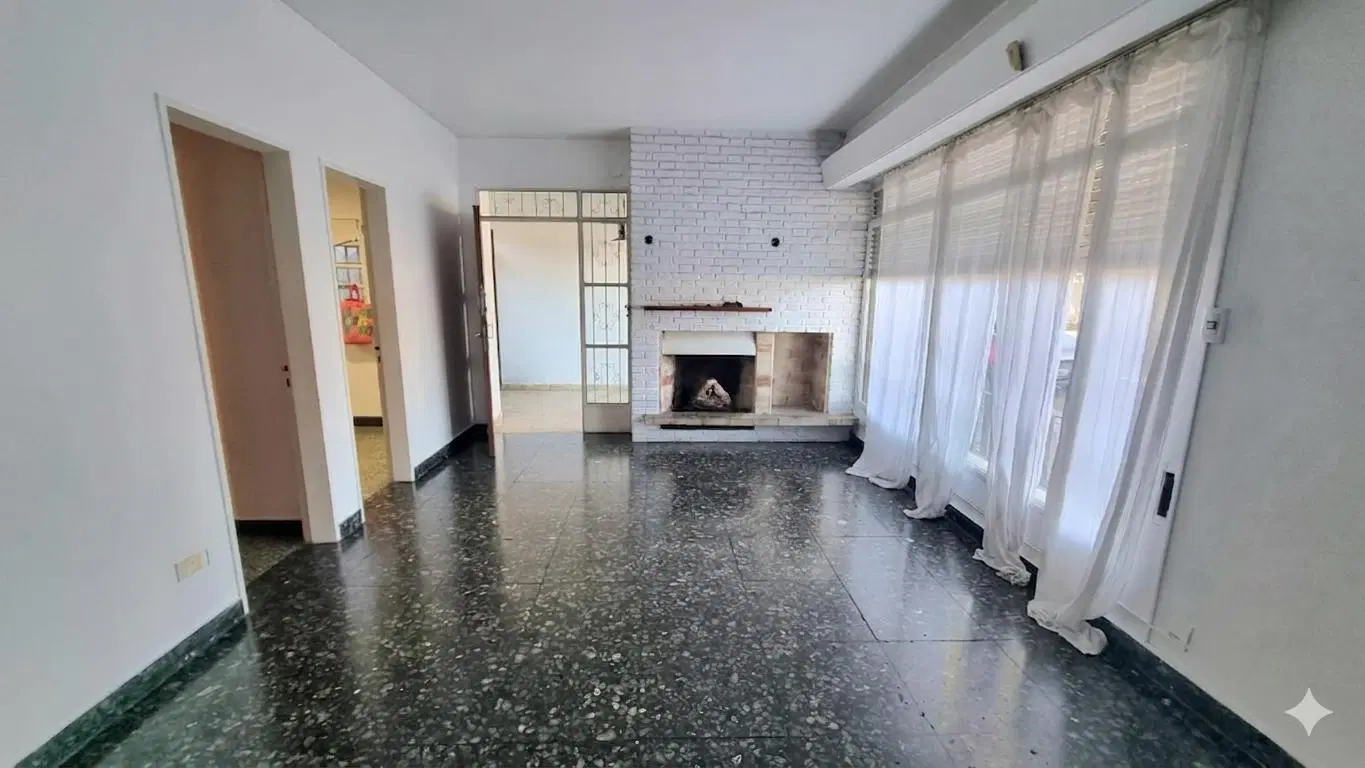 Venta casa Rosario Barrio Parque. 3 dormitorios y cochera 4