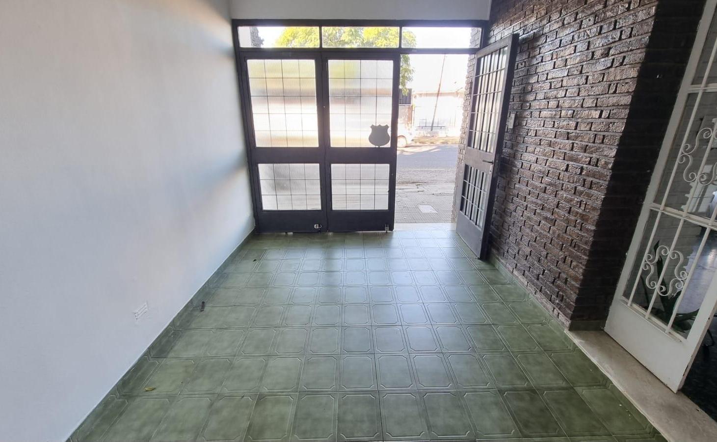 Venta casa Rosario Barrio Parque. 3 dormitorios y cochera