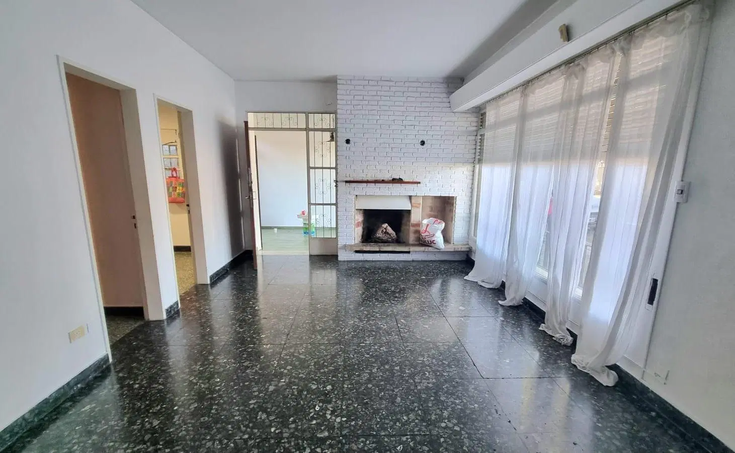 Venta casa Rosario Barrio Parque. 3 dormitorios y cochera 3