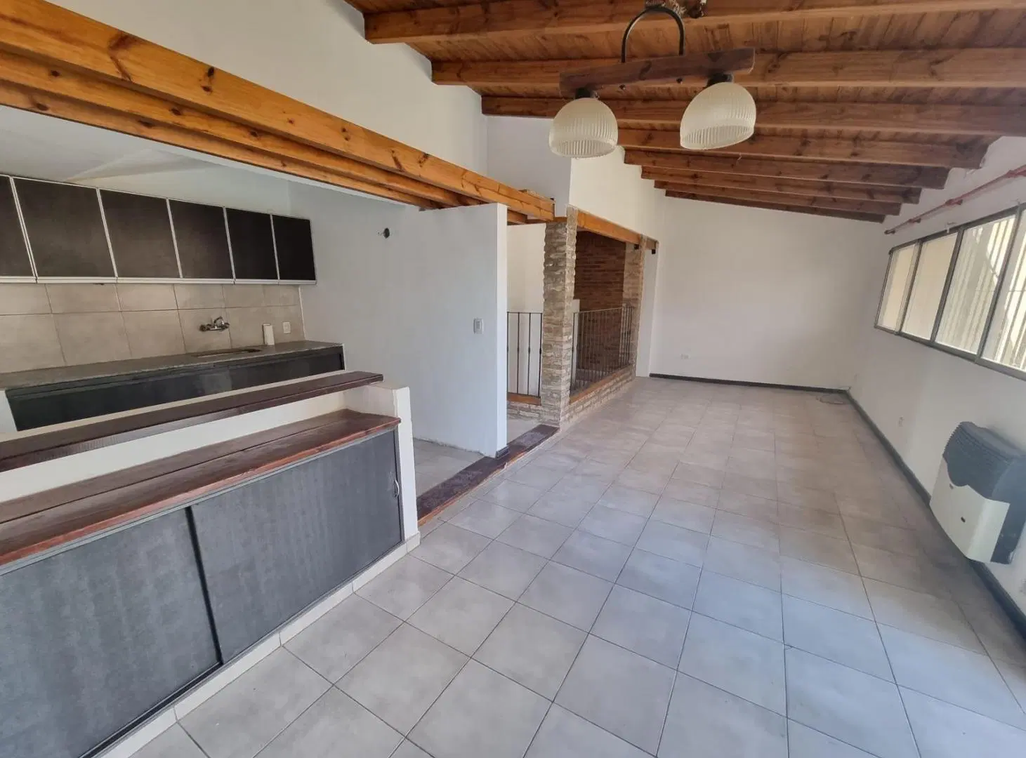 Venta Departamento con patio Rosario. Excelente Estado 2