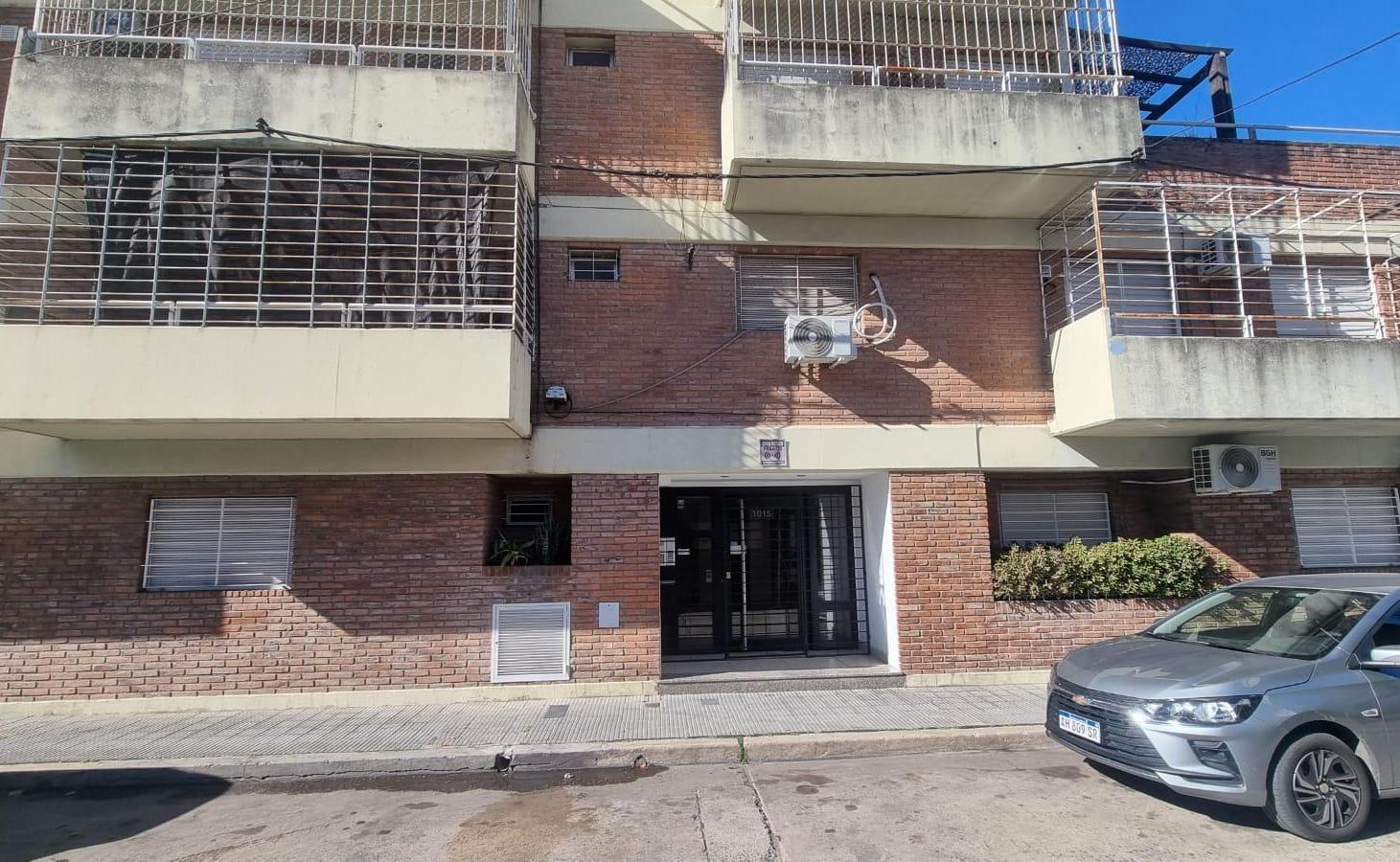 Foto de Alquiler Departamento 2 Dormitorios Luminoso con Balcón - Excelente, imagen 3