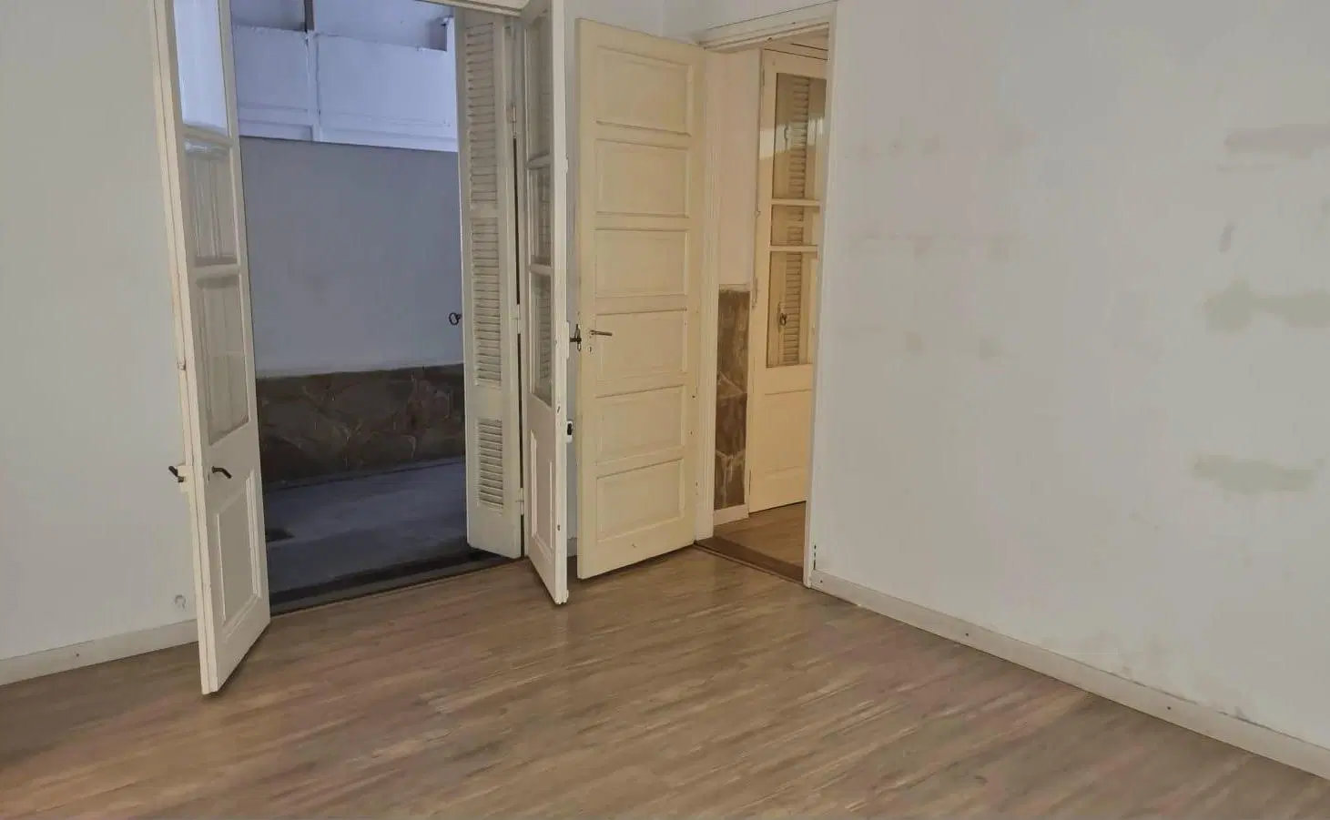 Casa antigua uso comercial Moreno 43 8