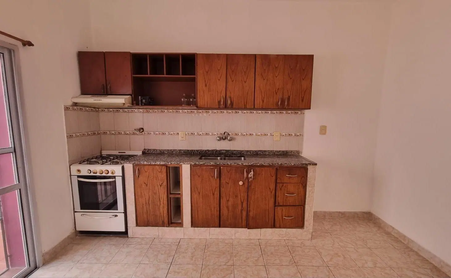 Casa alquiler dos dormitorios cochera 4
