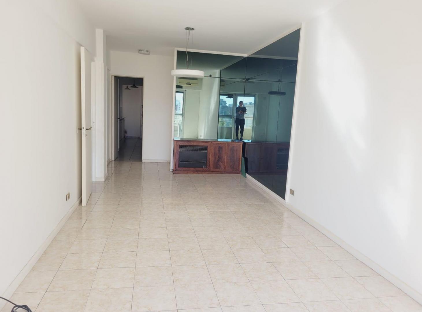 Foto de Alquiler departamento dos dormitorios y cochera, imagen 2