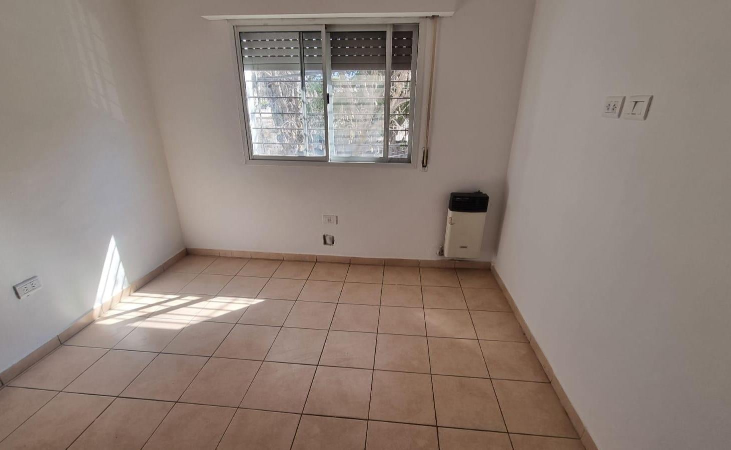 Foto de Alquiler casa moderna, dos dormitorios en Planta Alta Rosario, imagen 1