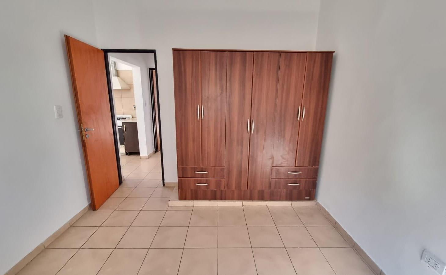 Foto de Alquiler casa moderna, dos dormitorios en Planta Alta Rosario, imagen 2