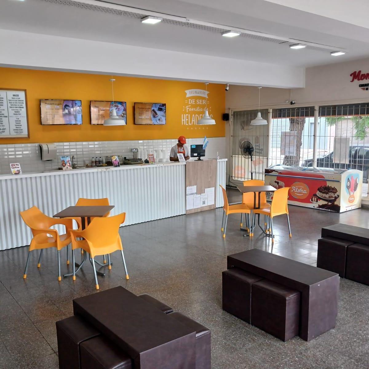 Foto de Local a la Venta Sobre Avenida Comercial, imagen 4