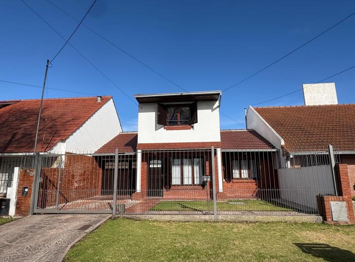 Casa 4 amb con garage y patio 2