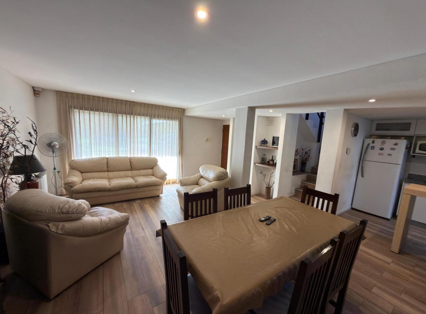 Foto de Duplex de 3 amb, con parque y quincho, imagen 2