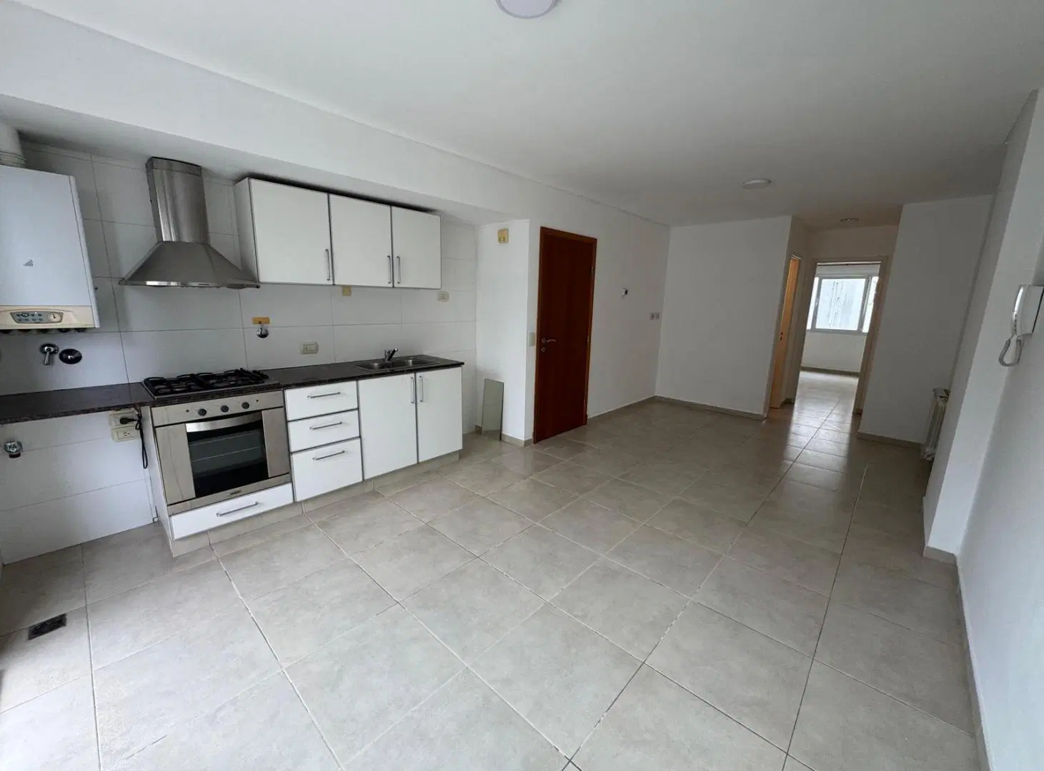 Departamento 2 con balcon a la calle en ALQUILER POR 24 MESES 3