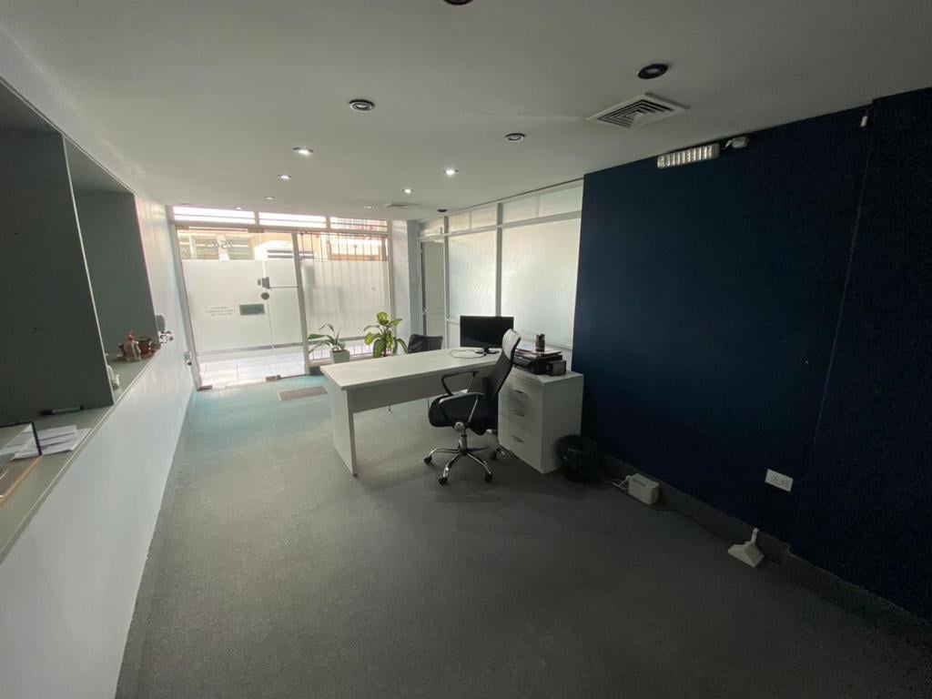 Foto de Local en Venta. B Plaza Mitre, imagen 2