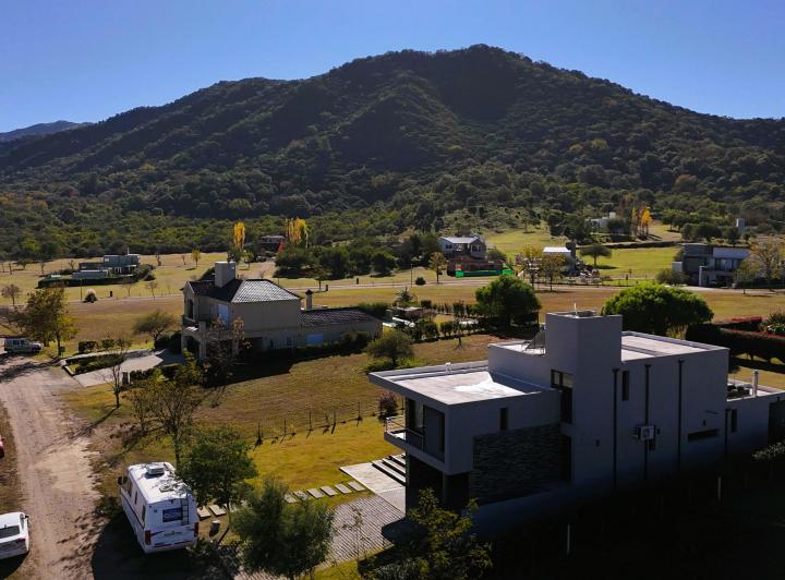 Impresionante propiedad, B° Privado Los Milagros. Santa Rosa de Calamuchita. 5
