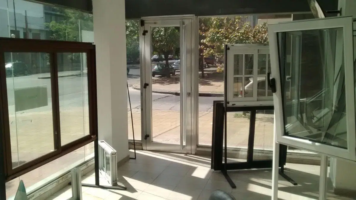 LOCAL COMERCIAL 2