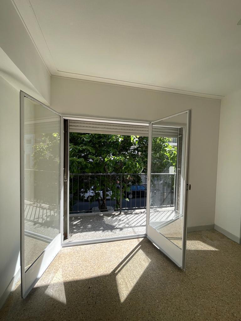 Venta Amplio Depto de 3 Ambientes en Mataderos. Apto Credito. 3