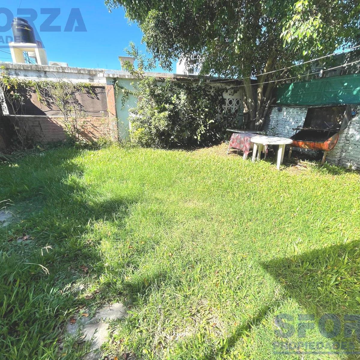 Casa en Venta 4 Ambientes con Potencial de Remodelacion 4
