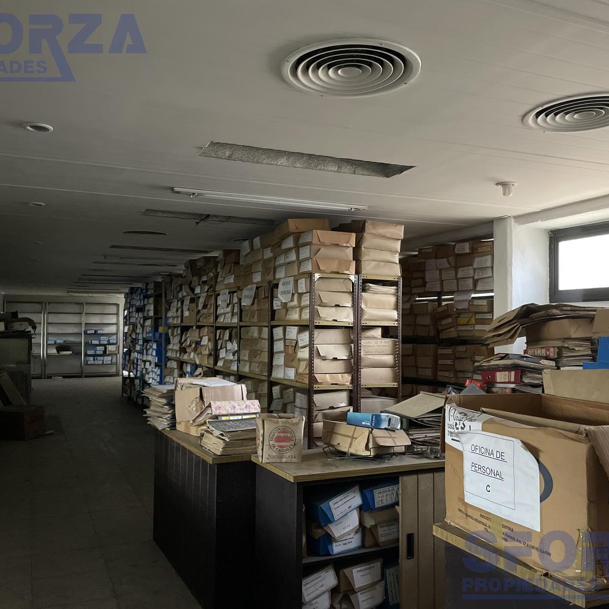 Fracción Industrial de Prestigio en Ruta 8 con Amplias Posibilidades 3