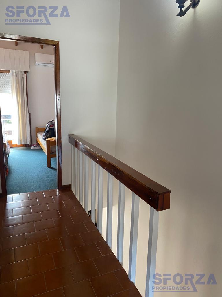 Venta de Duplex Tres Ambientes con Patio y Cochera en San Bernardo del Tuyu 2