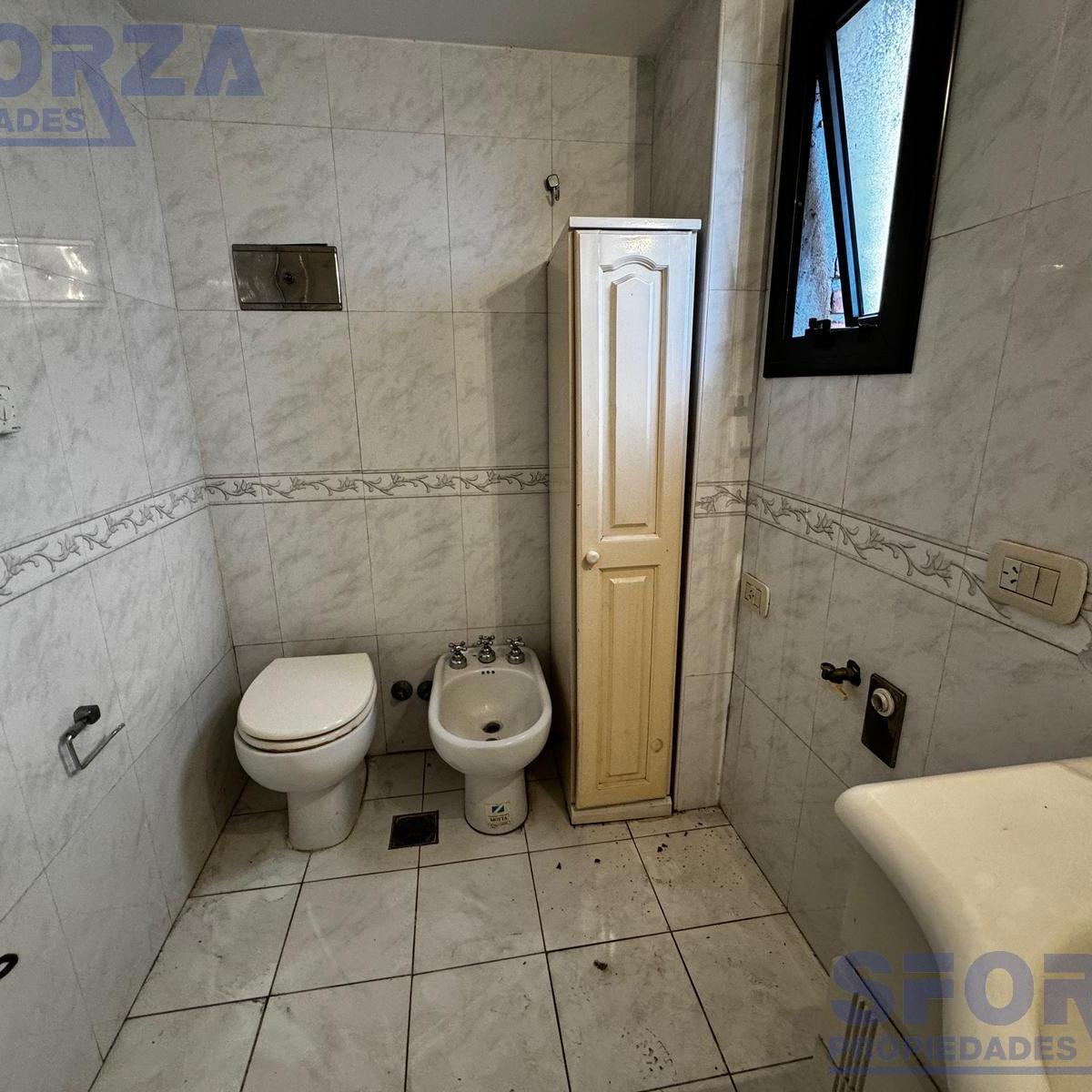 Departamento Tres Ambientes con Cochera Cubierta 1