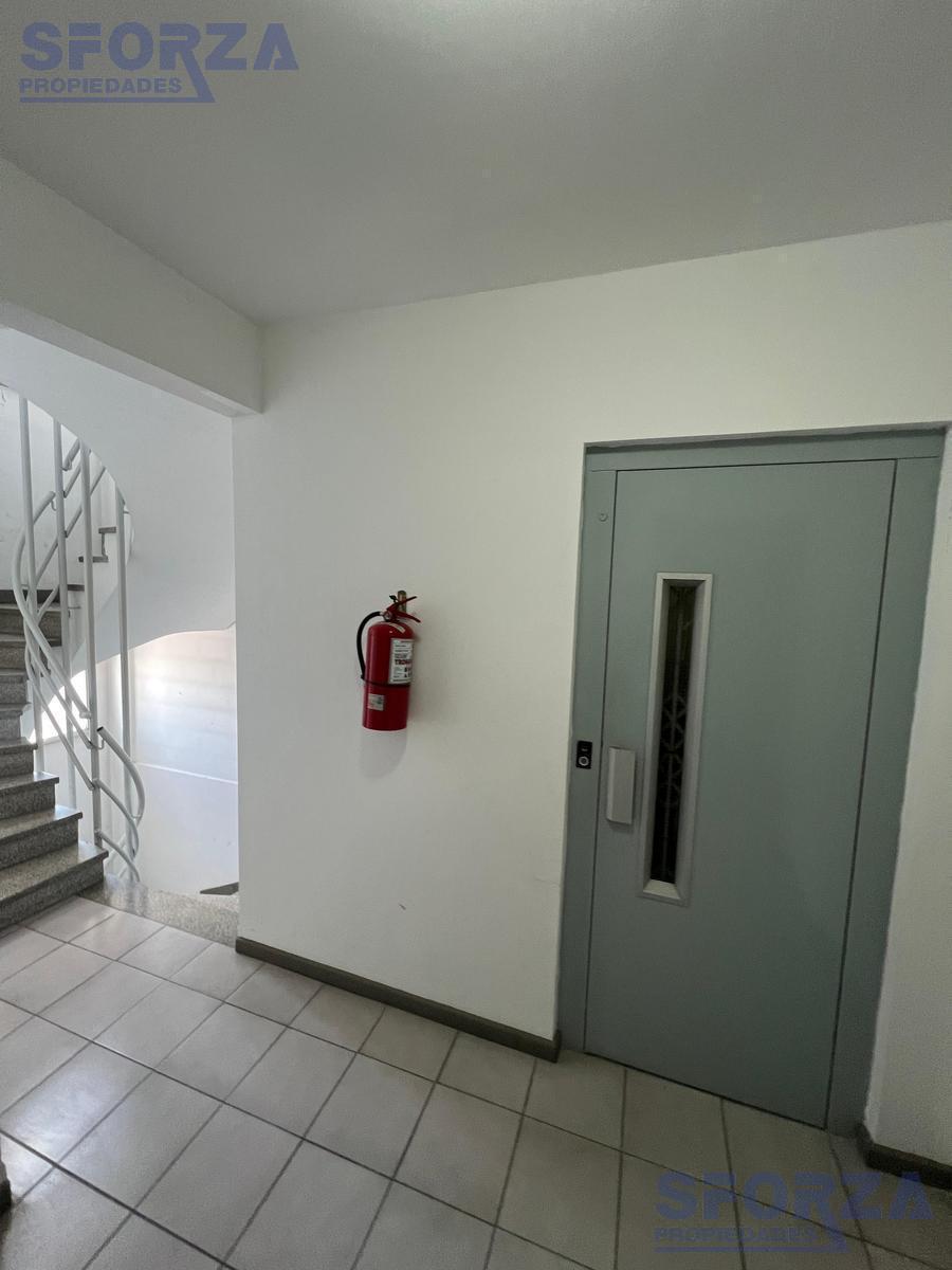 Venta de Deparatamento Dos Ambientes Apto Profesional en San Miguel Centro 3