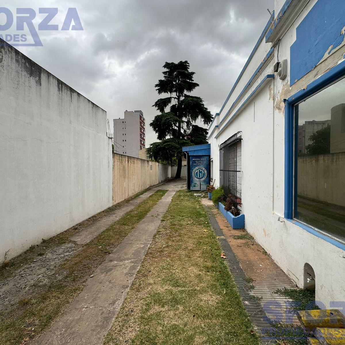 Local en Venta Excelente Ubicacion Comercial en San Miguel 5