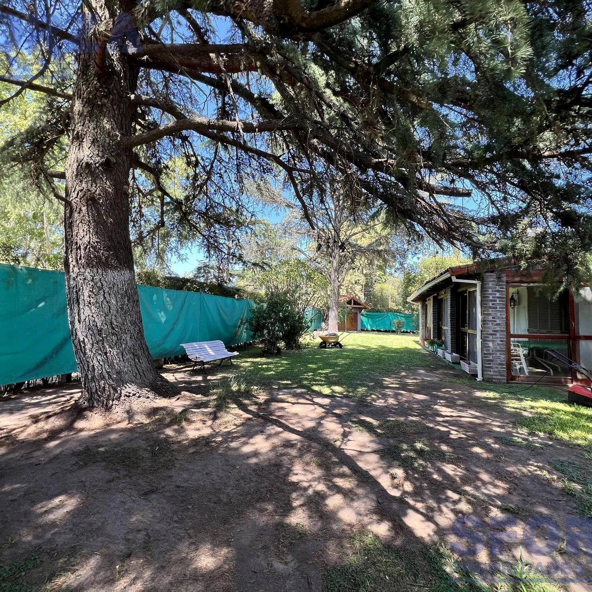 Venta de Quinta en San Miguel con Jardín y Pileta 4