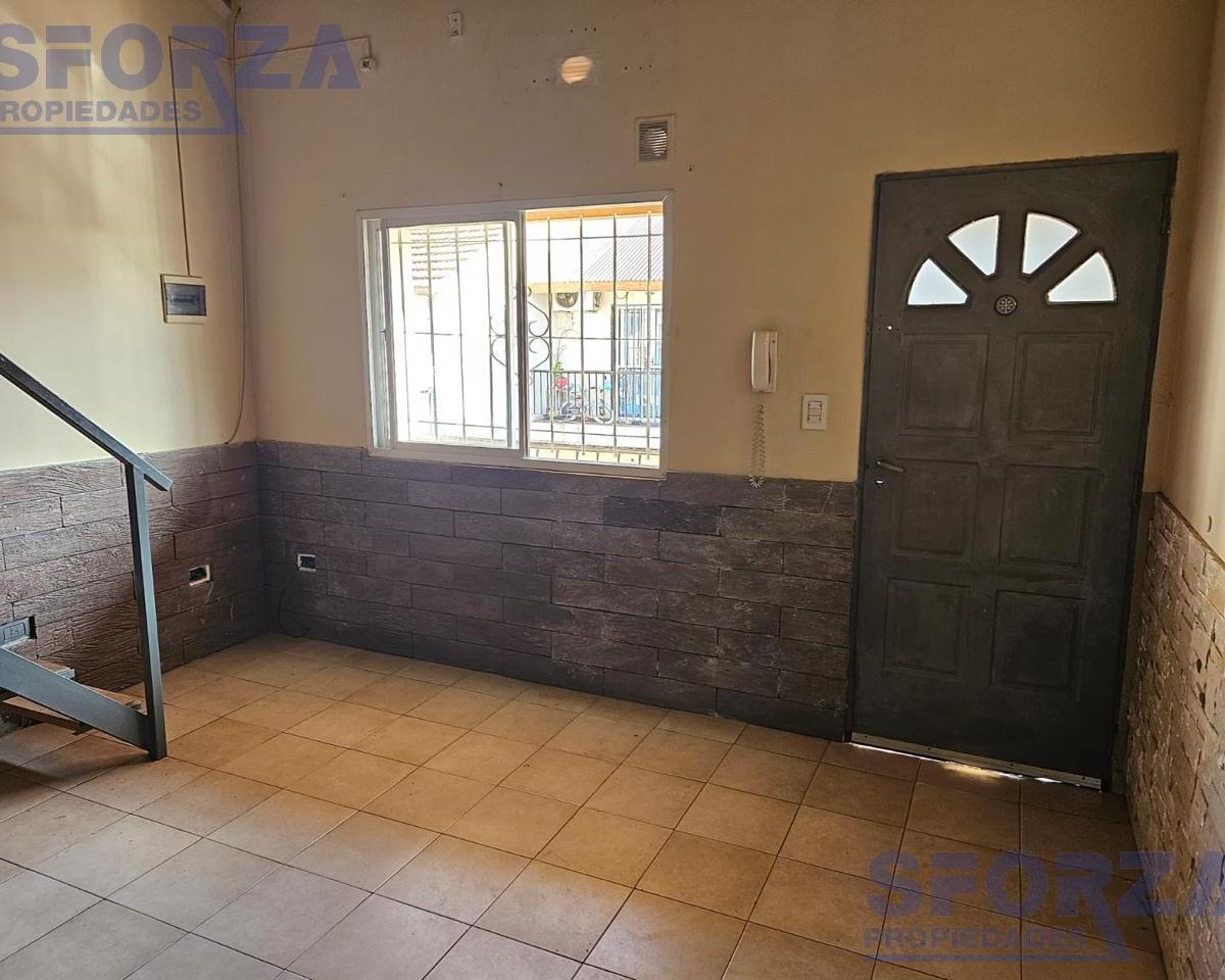 Venta de Departamento en Complejo Dos Ambientes con Cochera 1