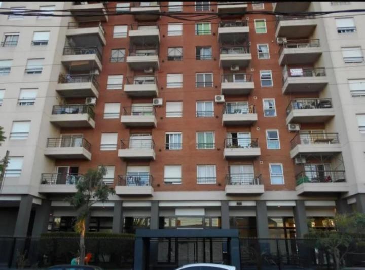 Departamento 4 ambientes con balcón y cochera San Miguel Apto Credito 3
