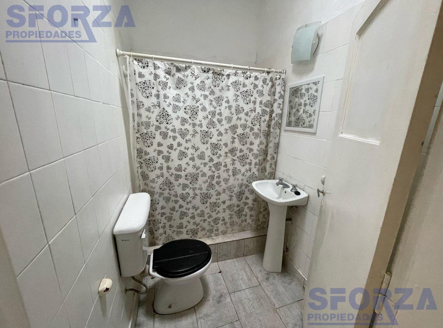 Venta de Local más departamentos planta alta 3 ambientes, planta baja 3 ambientes en San Miguel