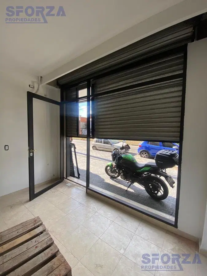 Local en Muñiz 4