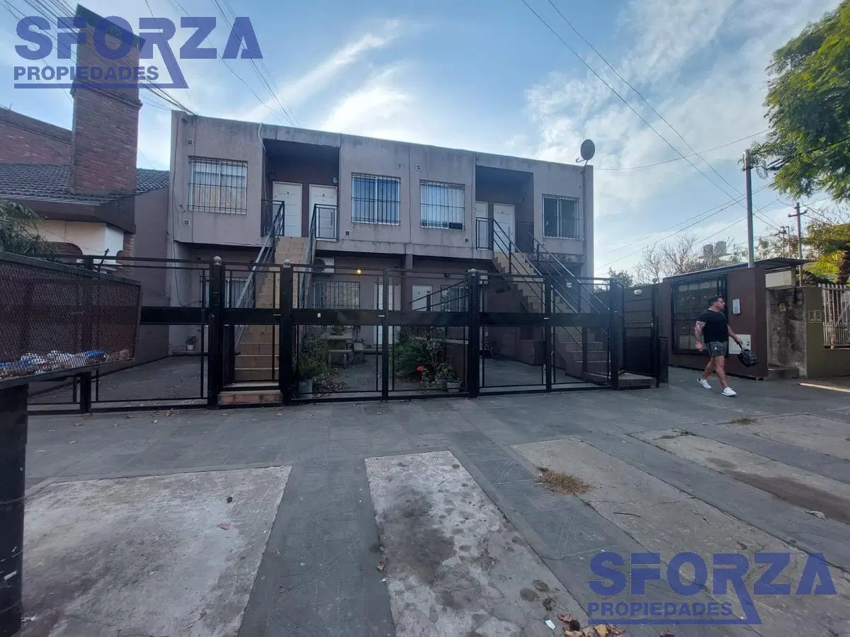 Departamento en planta alta en alquiler 3