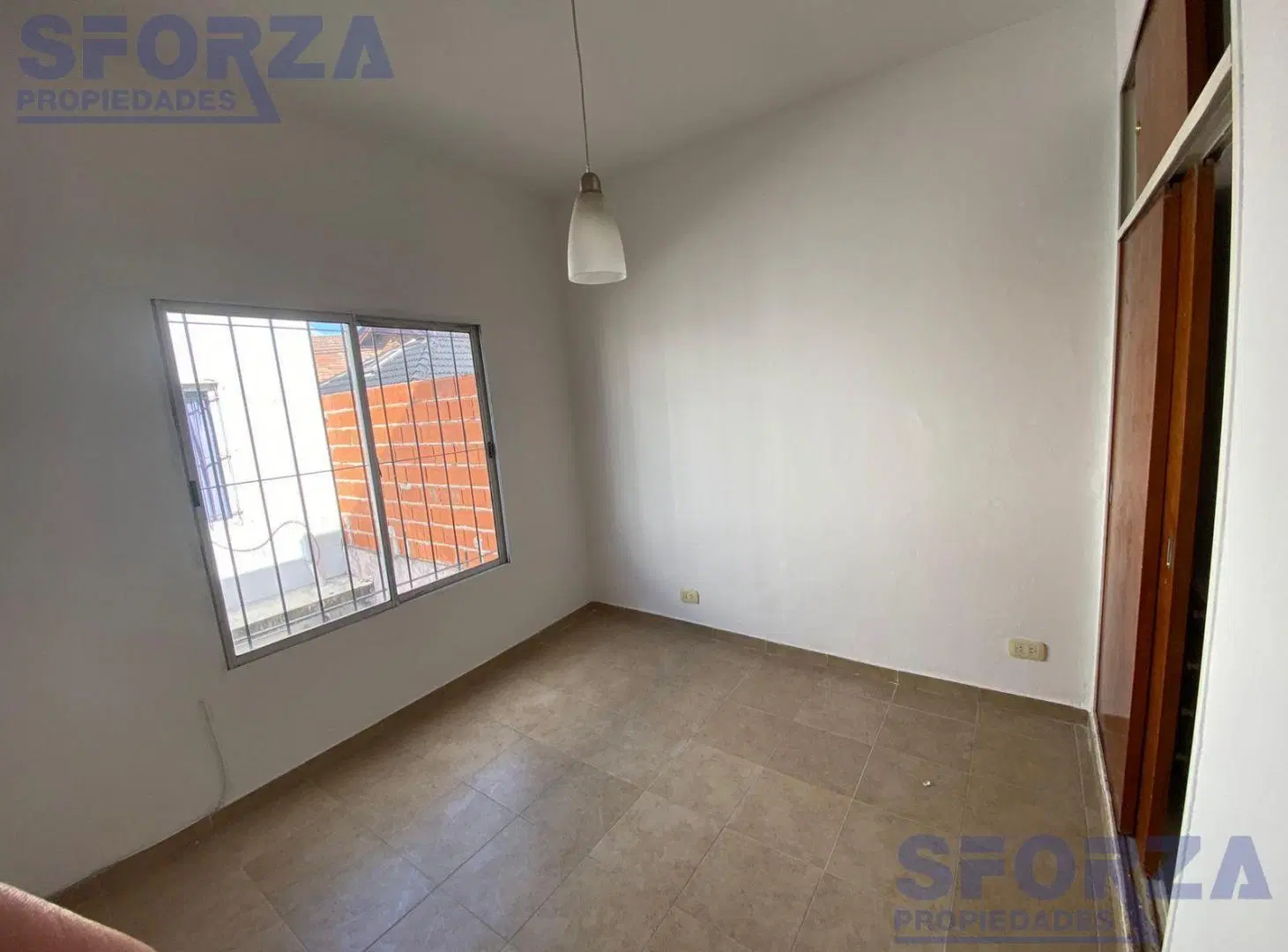 Departamento en planta alta en alquiler 4
