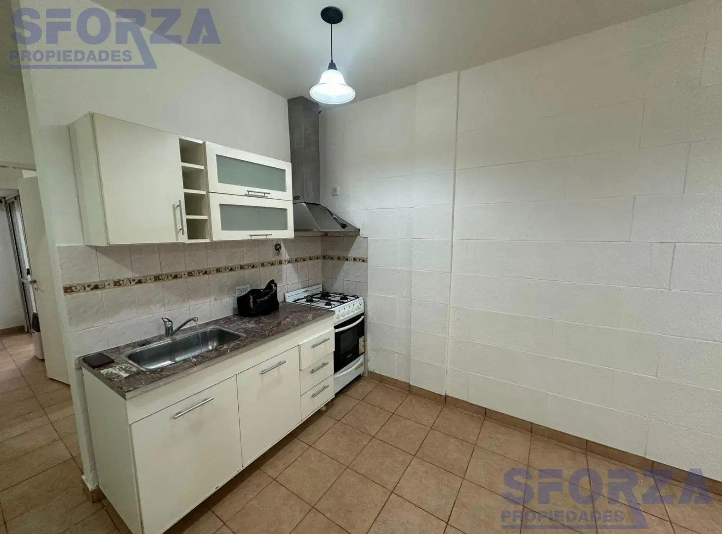 Departamento dos ambientes amplio con patio interno 4