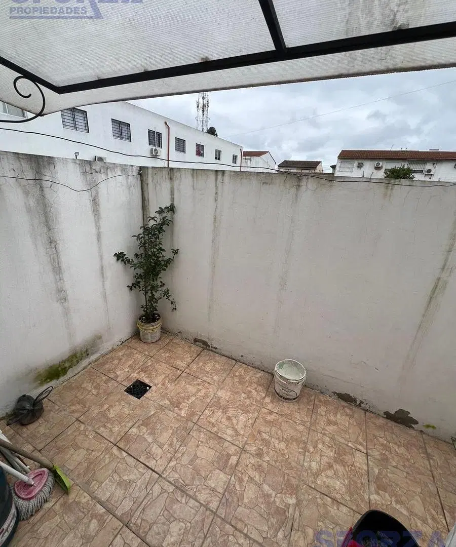 Alquiler de Departamento 2 ambientes con patio mas cochera en San Miguel 2