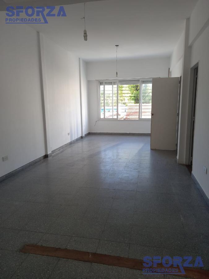 Foto de Amplio departamento 3 ambientes sin expensas con patio, imagen 1