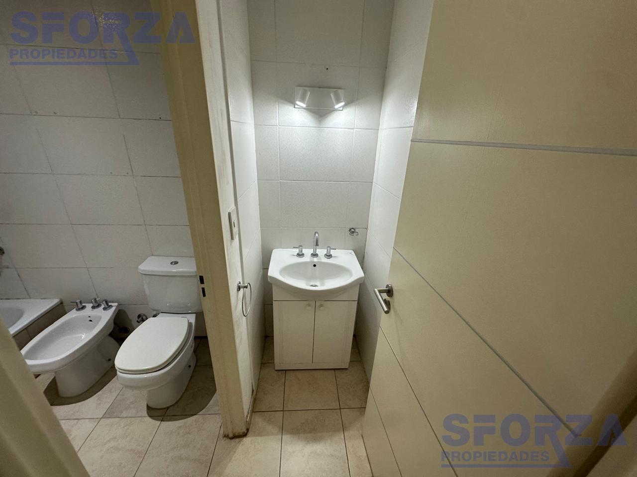 Foto de Departamento dos ambientes Planta Baja con Patio alquiler, imagen 2