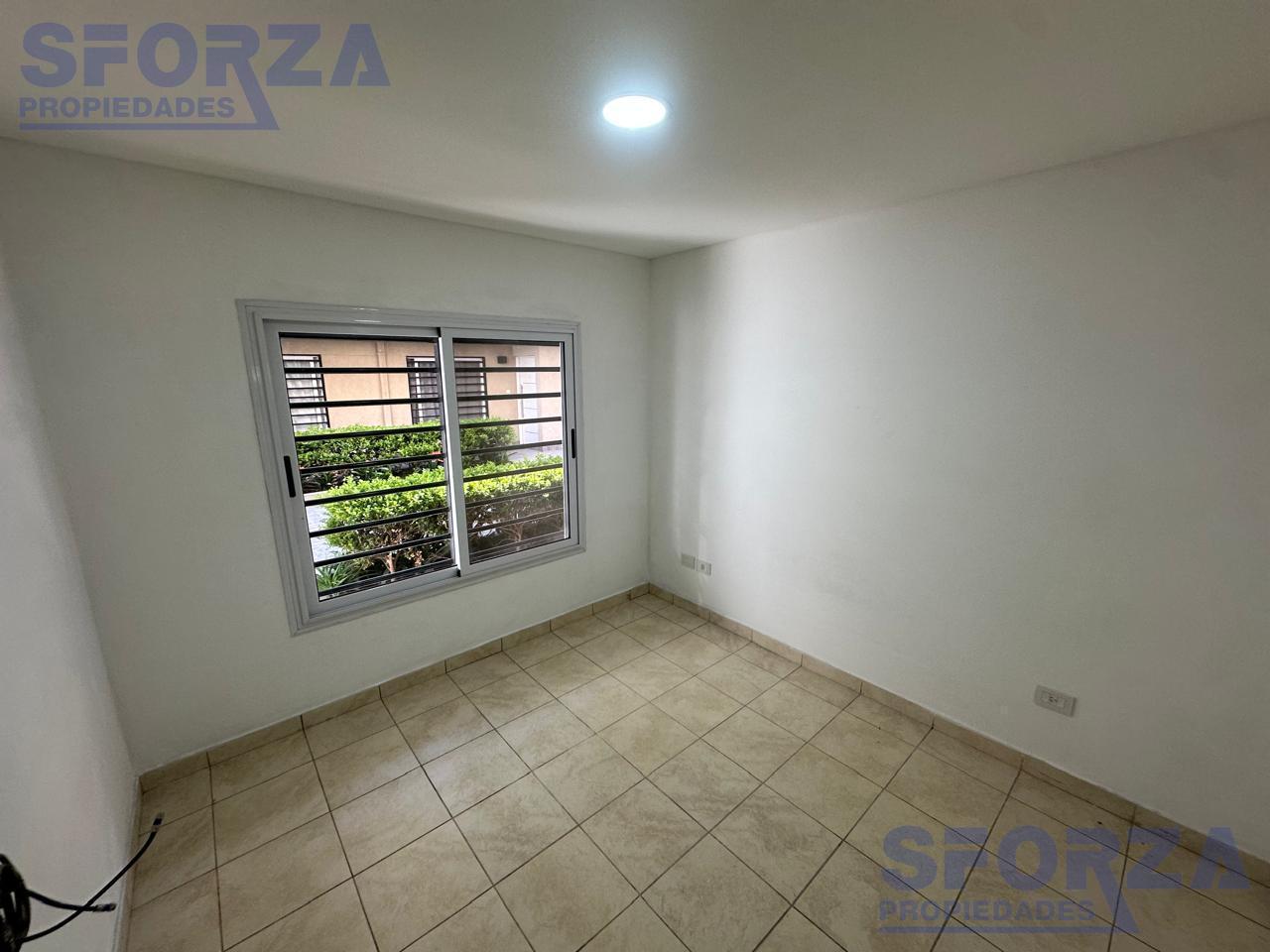 Foto de Departamento dos ambientes Planta Baja con Patio alquiler, imagen 3