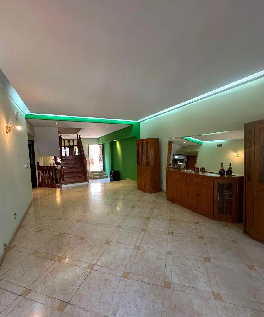 IMPONENTE CASA MODERNA EN VENTA - LOMAS DEL MIRADOR 3