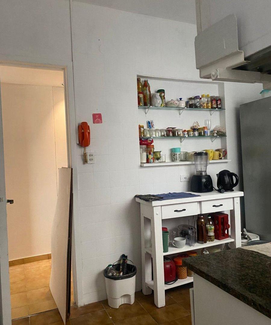 Foto de Balvanera, Uriburu al 200 departamento de 3 ambientes al frente con, imagen 3