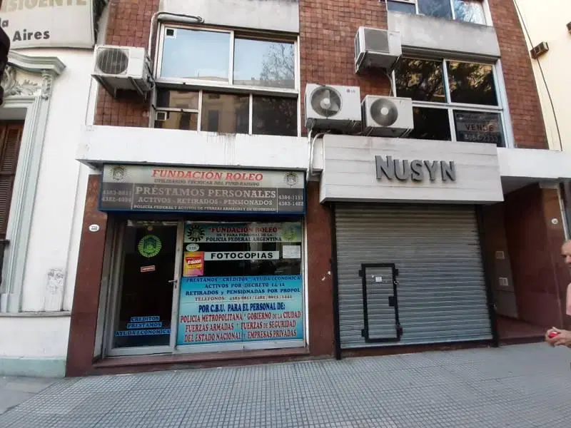 Congreso frente al departamento central de policia, local de 68 m2 , apto credito 4