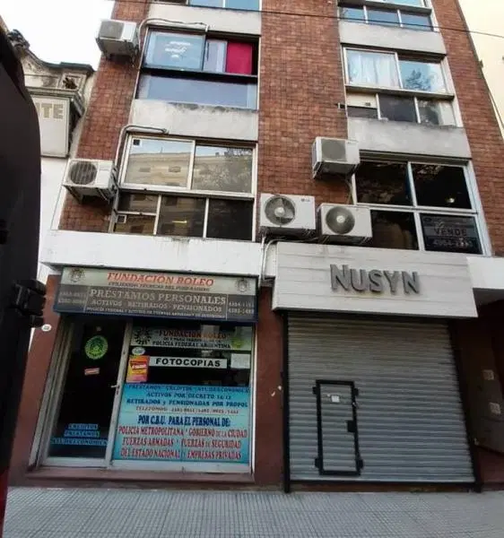 Congreso frente al departamento central de policia, local de 68 m2 , apto credito 3