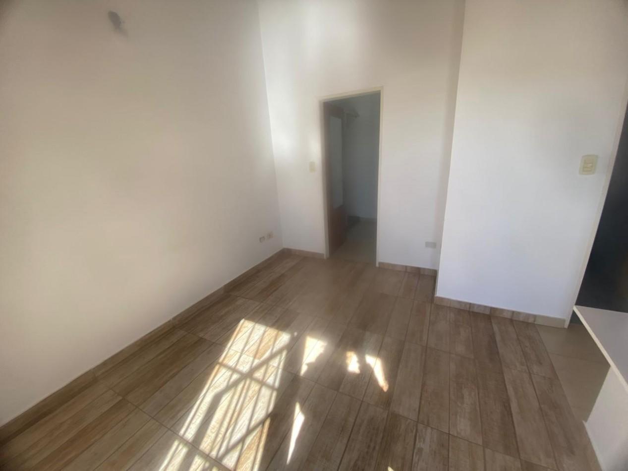 Foto de Departamento en alquiler de dos amb. con cochera en Florida Oeste, imagen 3