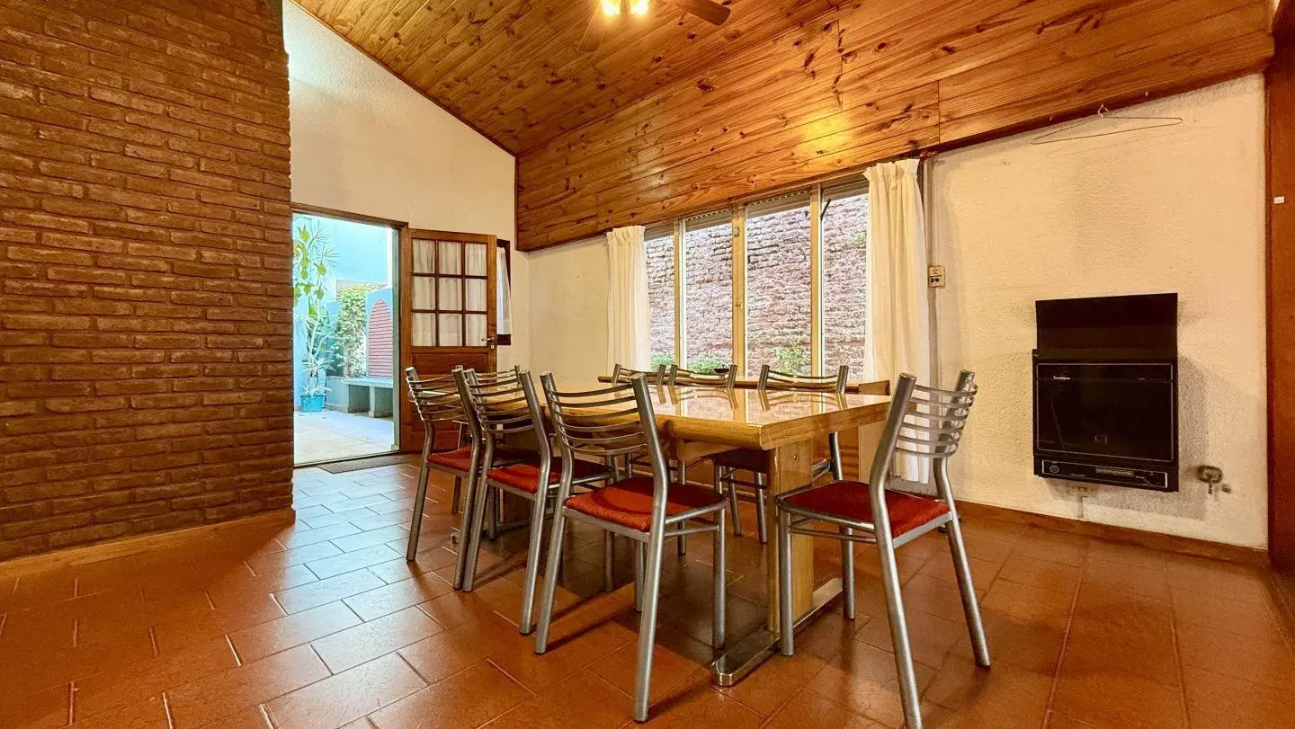 ALQUILER PH DE 4 AMBIENTES CON 2 PATIOS 3